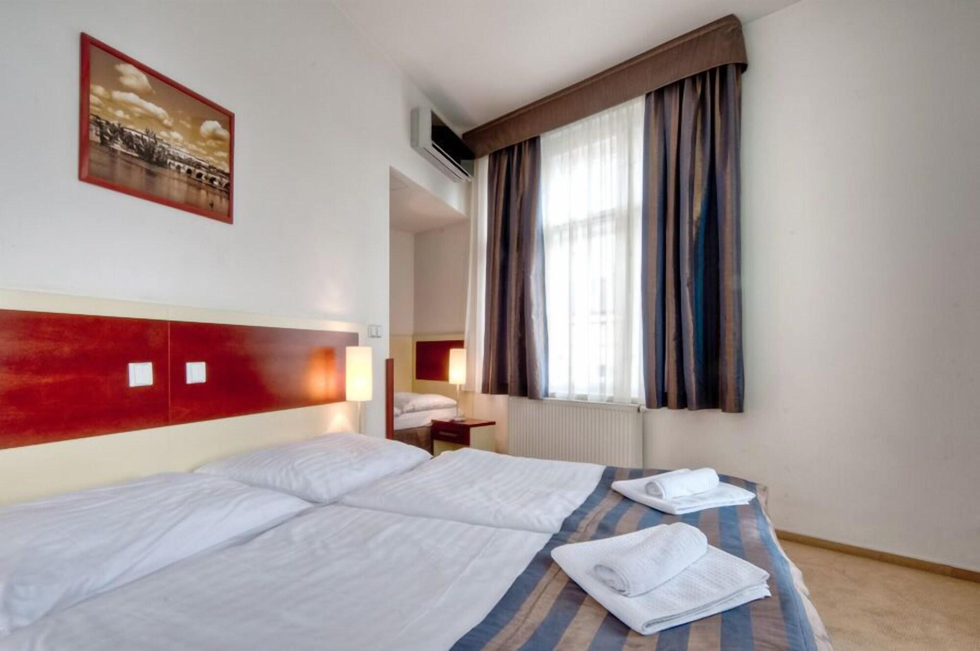 Hotel Gloria Prag Exterior foto